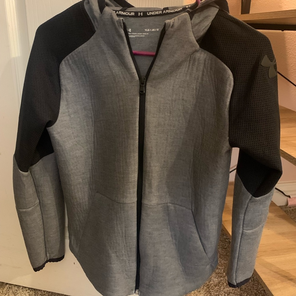 Youth Under Armour jacket. Size YL.
